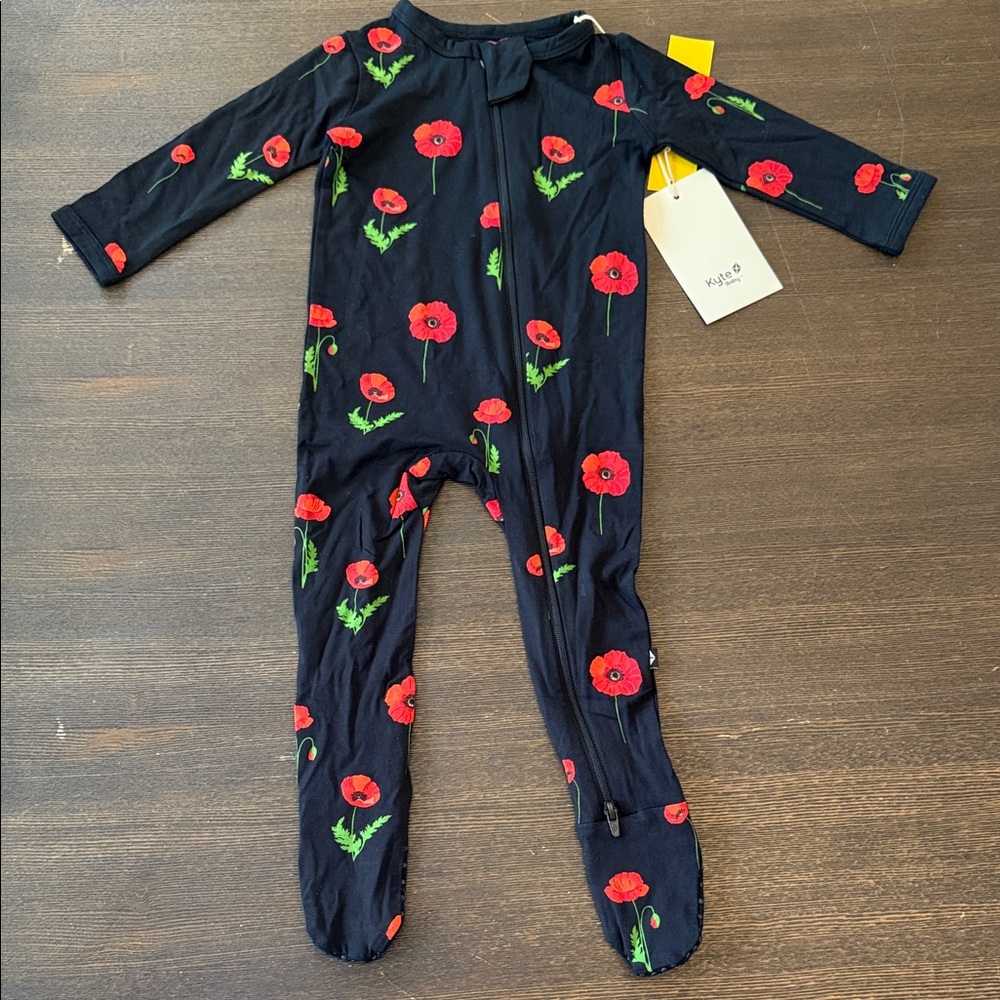 Kyte baby NWT zippered onesie
